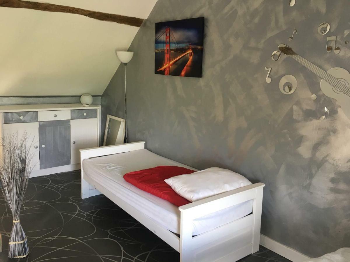 gîte chez xavier Magny-Cours Extérieur photo