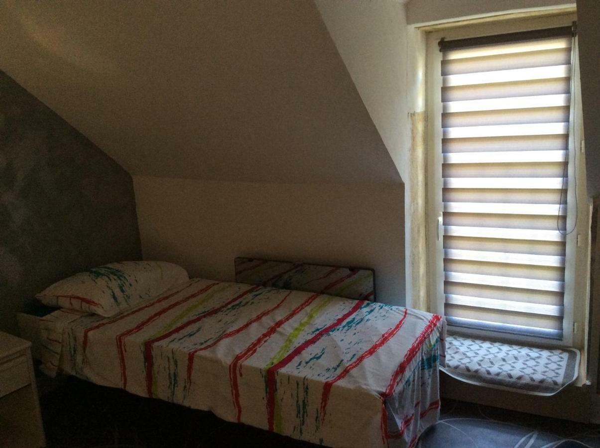 gîte chez xavier Magny-Cours Extérieur photo